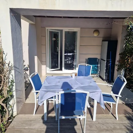 Charmante 4 Pers Piscine Terrasse 600 M De La *